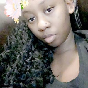 Meet your Posher, Briana